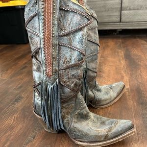 Corral boots